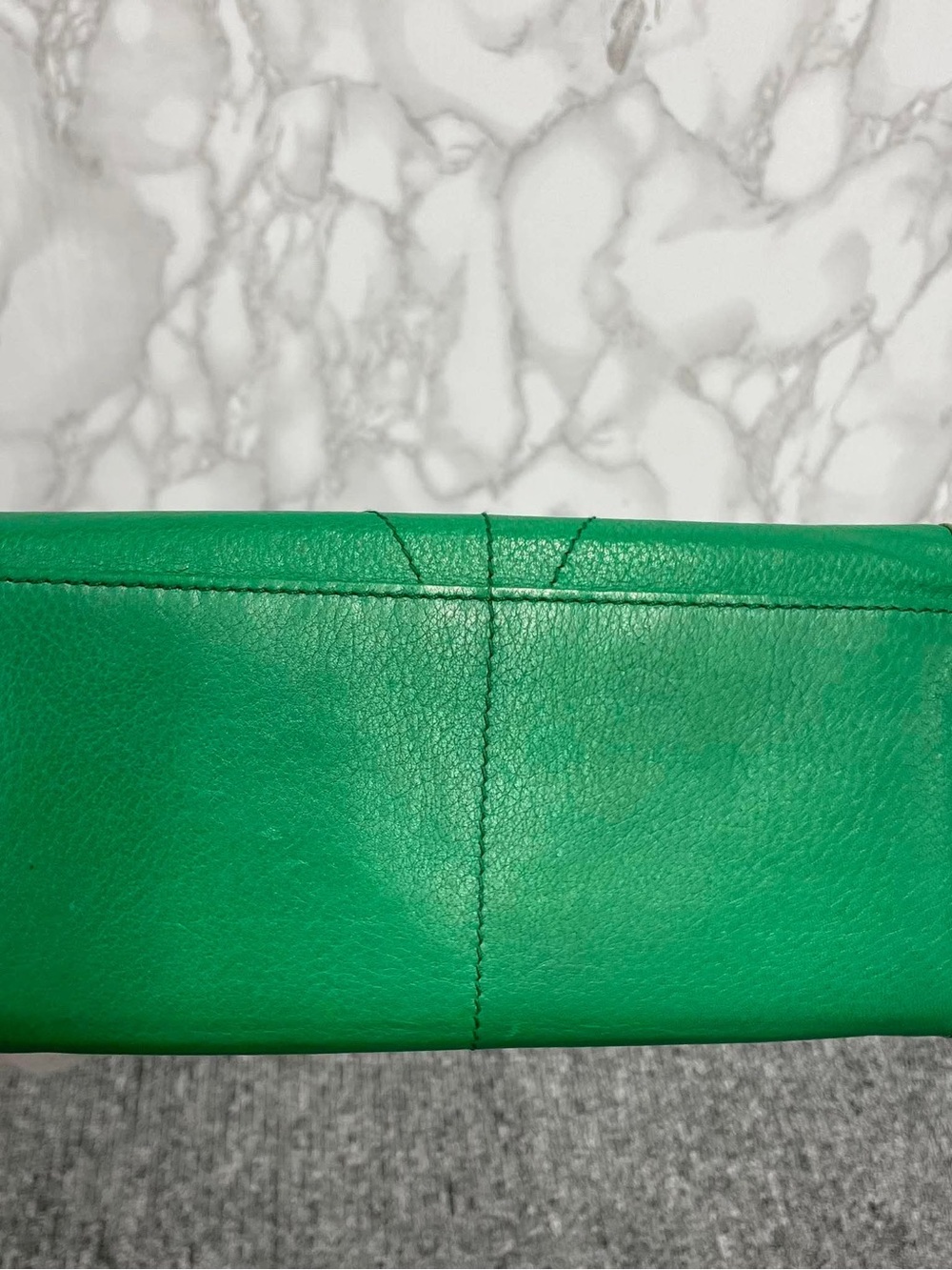 Dior Emerald Green Leather Wallet with Silver-Tone Bar - Picture 2 of 6